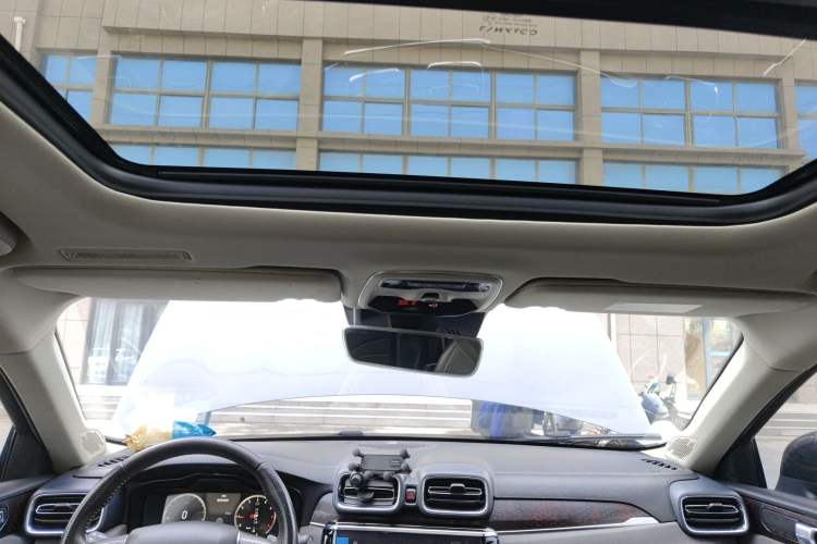 Used Lynk & Co 02 2019 1.5T DCT Two-Wheel Drive Pro Edition China VI Standard
