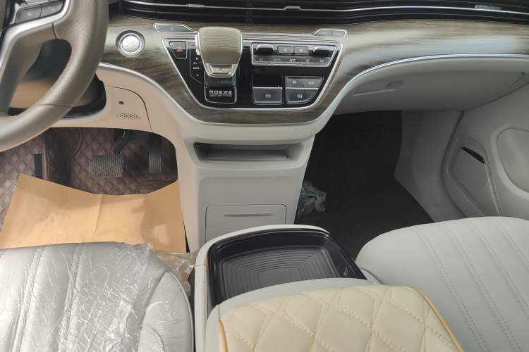 Used Roewe iMAX8 2023 400TGI Elite Edition