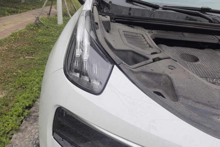 Used Lynk & Co 01 2017 2.0T Four-Wheel Drive Pro Edition Right Front Headlight