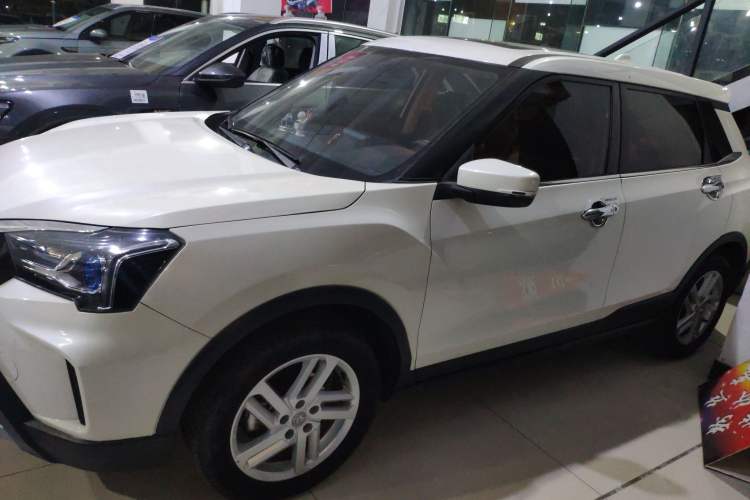 Used Venucia T60 2020 1.6L CVT Smart Drive Version China VI Standard
