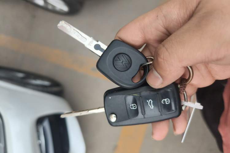 Used Volkswagen Polo 2014 1.6L Automatic Comfort Edition Vehicle Key