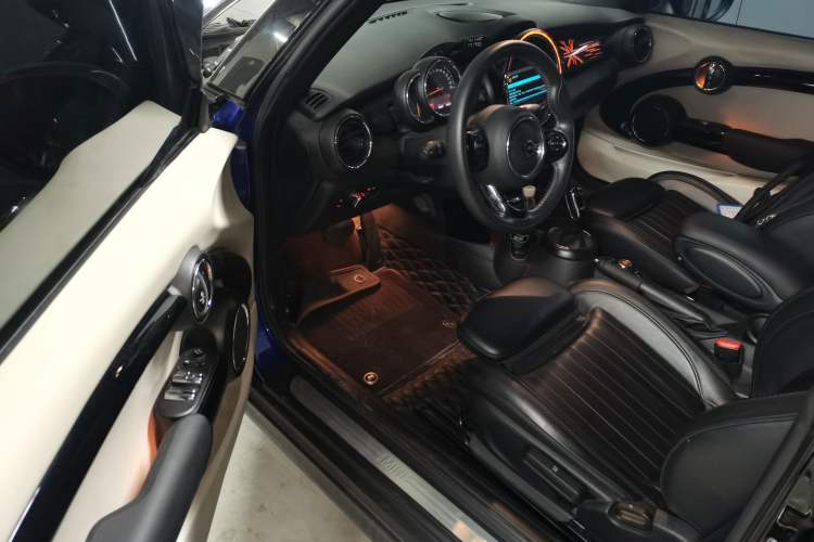 Used MINI MINI 2018 1.5T COOPER CABRIO Artist