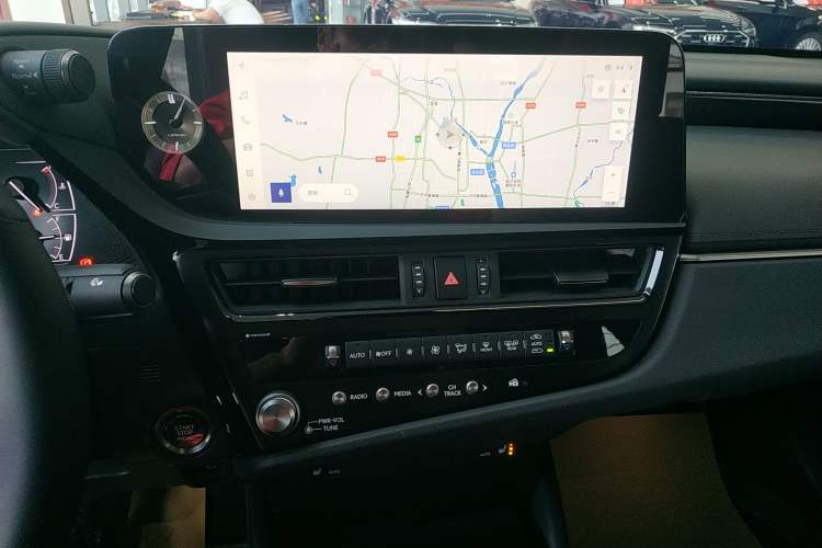 Used Lexus ES 2023 200 Excellence Edition