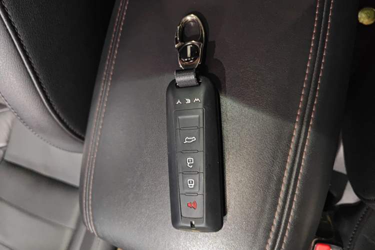 Used Wey VV7 2017 2.0T Flagship Model Vehicle Key