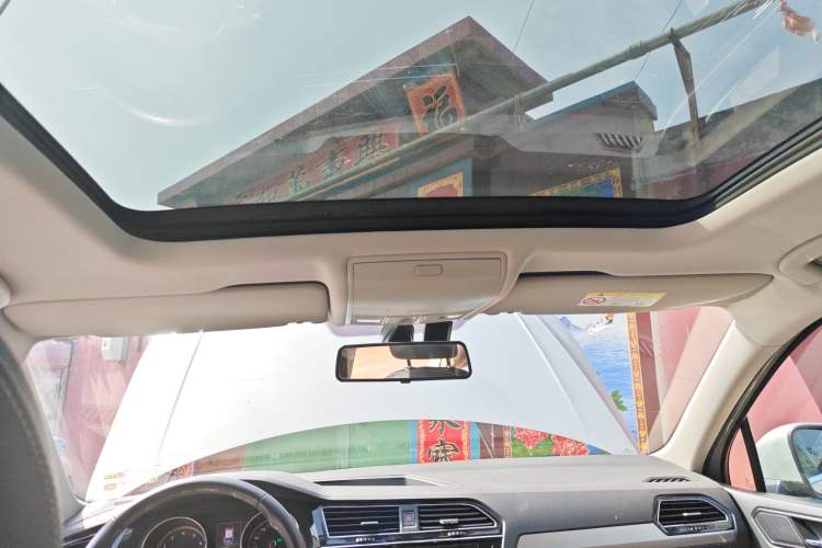 Used Volkswagen Tiguan L 2021 280TSI Automatic Two-Wheel Drive Smart Edition Headliner