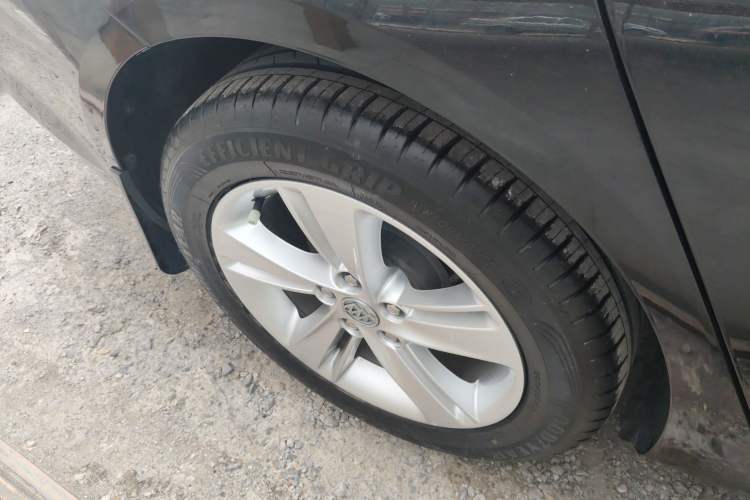 Used Buick Regal 2017 20T Elite Edition Right Rear Wheel Hub