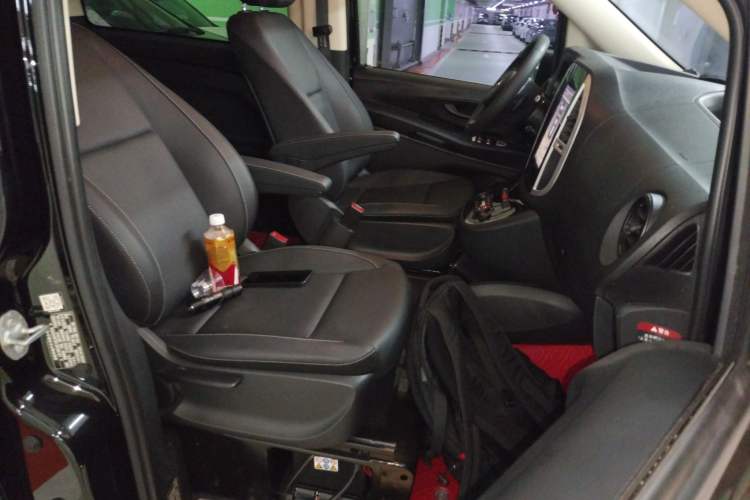 Used Mercedes-Benz Vito 2018 2.0T Elite Version 7 Seats China VI Emission Standard