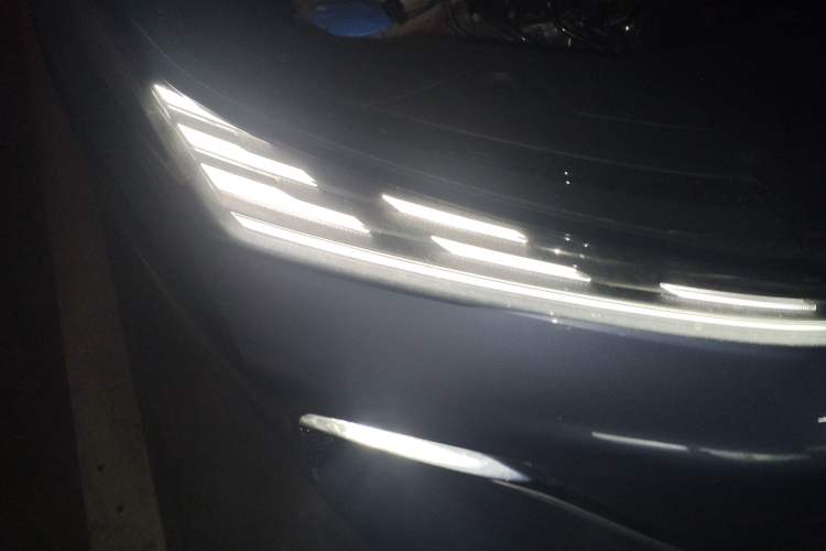 Used Geely Galaxy Galaxy Xingjian 7 EM-i 2025 120km Launch+ Version
