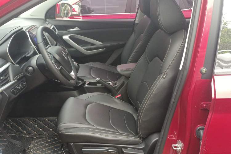 Used Baojun 530 2021 Global Car Anniversary Edition 1.5T Manual Prestige Model 7 Seats
