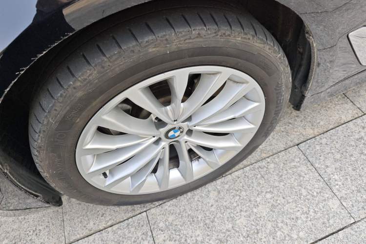 Used BMW 5 Series 2018 525Li Luxury Package