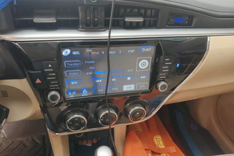 Used Toyota Corolla 2014 1.6L CVT GL-i Audio And AC Panel