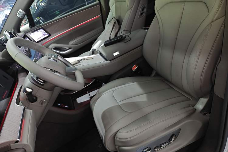 Used Denza N9 2025 Flagship Model