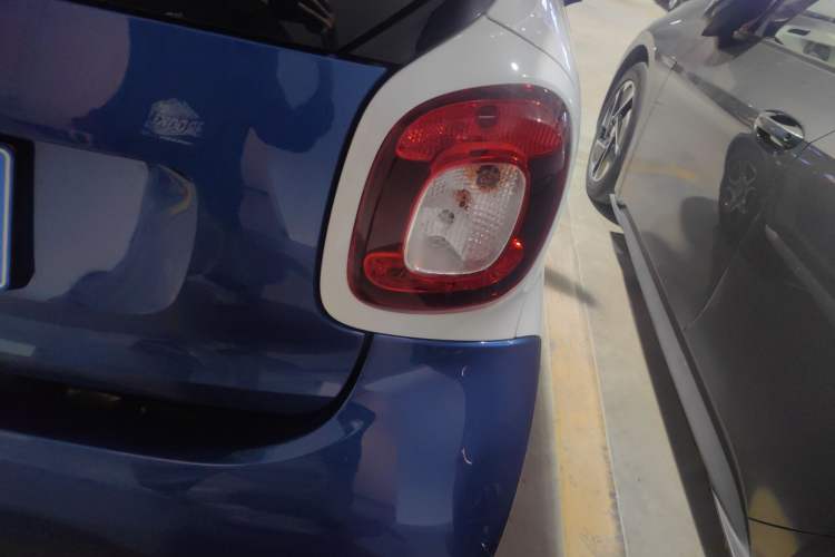 Used smart fortwo 2019 0.9T 66kW Hardtop Wind Power Edition China VI