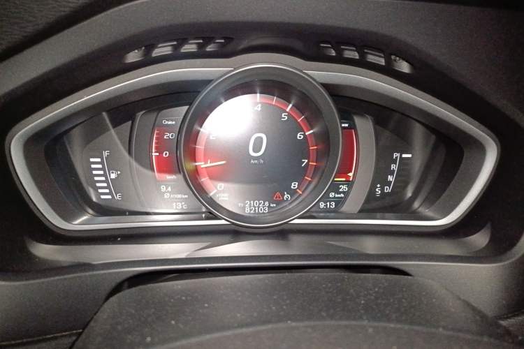 Used Volvo V40 2017 T3 Zhiyi Edition
