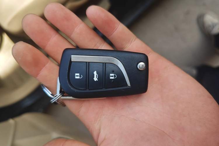 Used Toyota Corolla 2014 1.6L Manual GL-i Vehicle Key