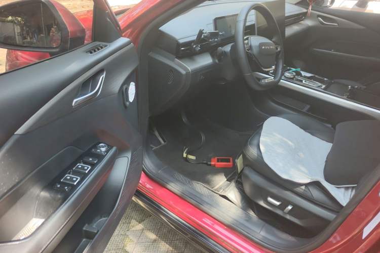 Used Wuling Xingguang 2024 Co-Creation Edition 510 Advanced Model Driver Seat