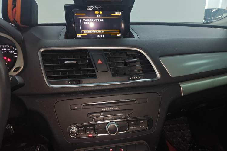 Used Audi Q3 2018 30th Anniversary Edition 35 TFSI Fashion Model Audio And AC Panel