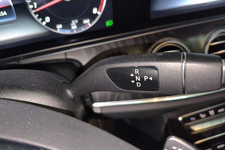 Used Mercedes-Benz E-Class 2017 E 300 L Sporty and Stylish Model Gear Lever