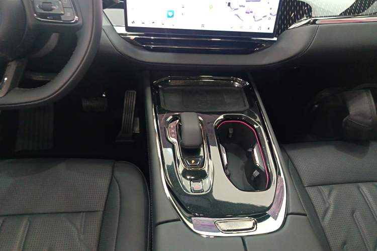 Used Zeekr 009 2024 7-Seater Aisle Version 108 kWh
