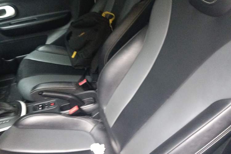 Used Roewe Clever 2022 311km QiQi BoBo Edition Interior 4