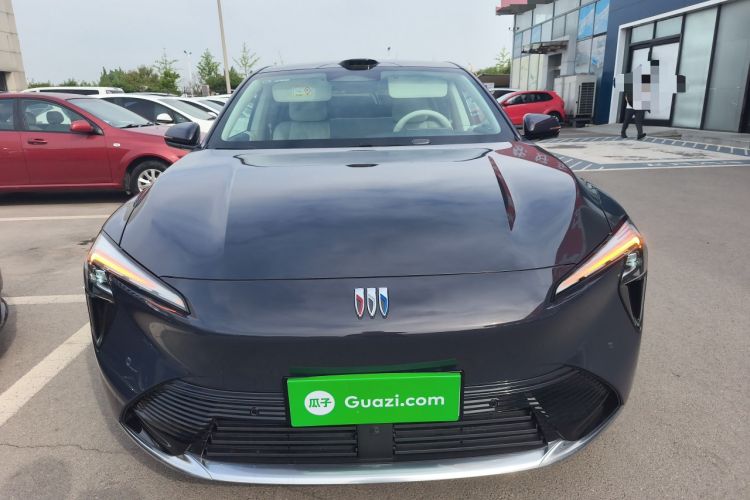 Used Buick L7 2025 Model Aivia