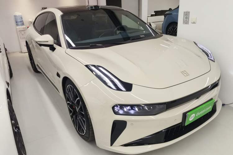 Used Zeekr 001 2025 YOU Edition 100 kWh All-Wheel Drive Front Right 45 Deg