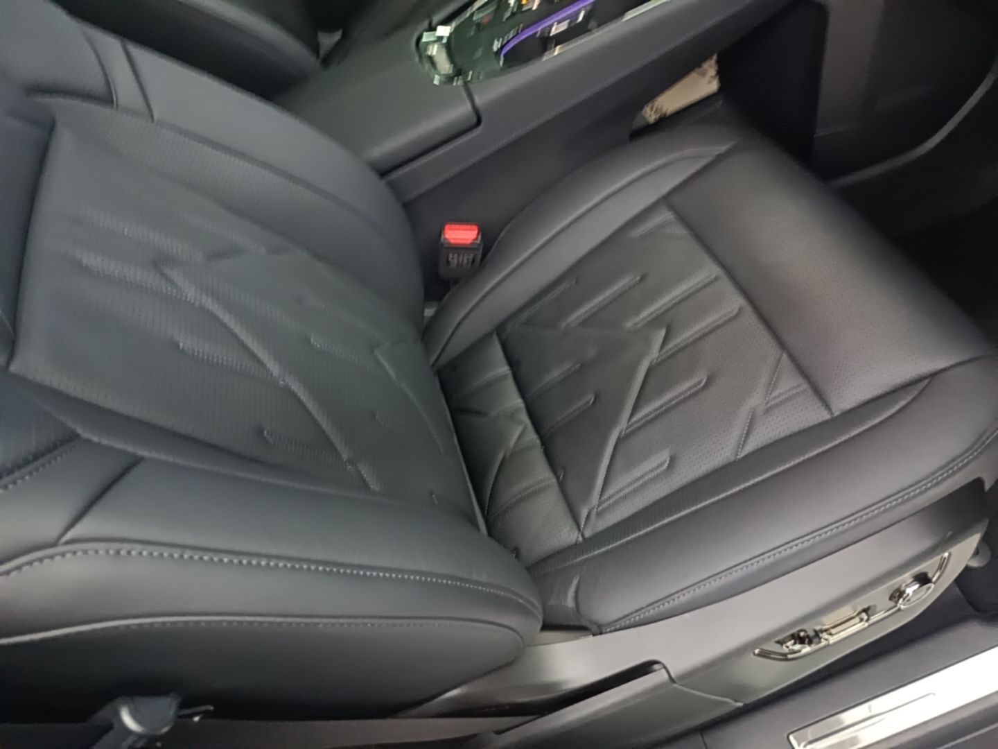 Zeekr 009 2024 Six-Seat Executive Version 4WD 108 kWh — снимка 19