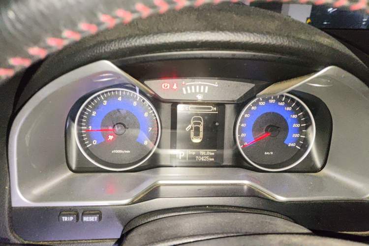 Used Geely Auto Emgrand 2015 Sedan 1.3T CVT Upward Edition Instrument Cluster
