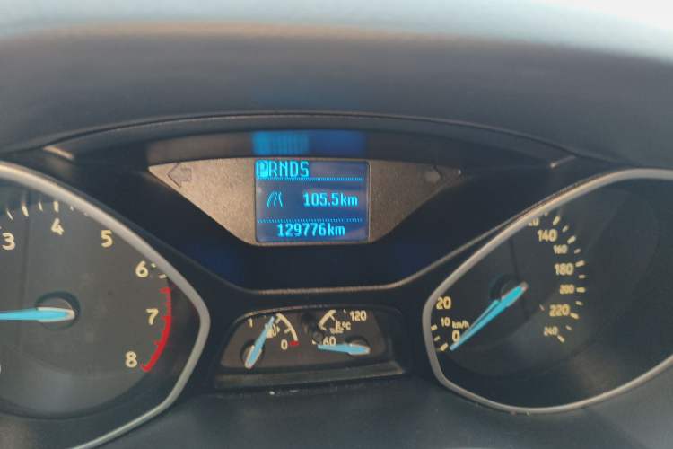 Used Ford Focus 2015 Hatchback 1.6L Automatic Comfort Model Odometer Close Up