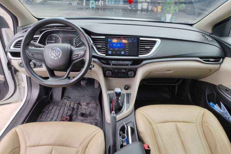 Used Buick GT 2016 15N Manual Entry-Level Trim Center Console