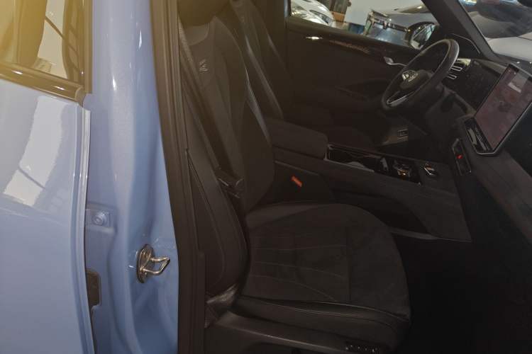 Used Volkswagen Tiguan L 2024 PRO 380TSI Four-Wheel Drive R-Line Prestige Edition
