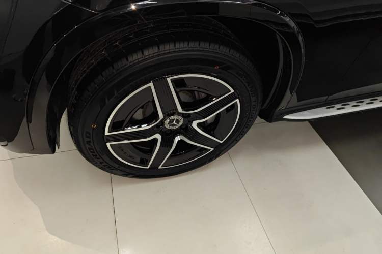 Used Mercedes-Benz GLC Coupe 2024 GLC 260 4MATIC Coupe SUV
