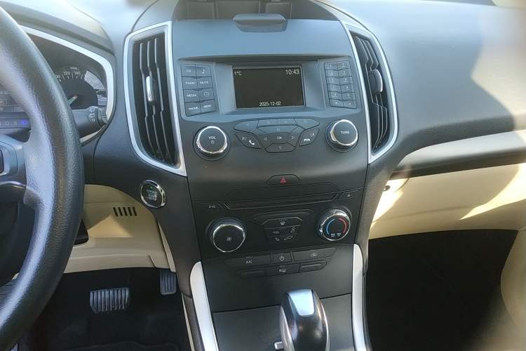 Used Ford Edge 2018 EcoBoost 245 Two-Wheel-Drive Titanium 5-Seater China VI Standard
