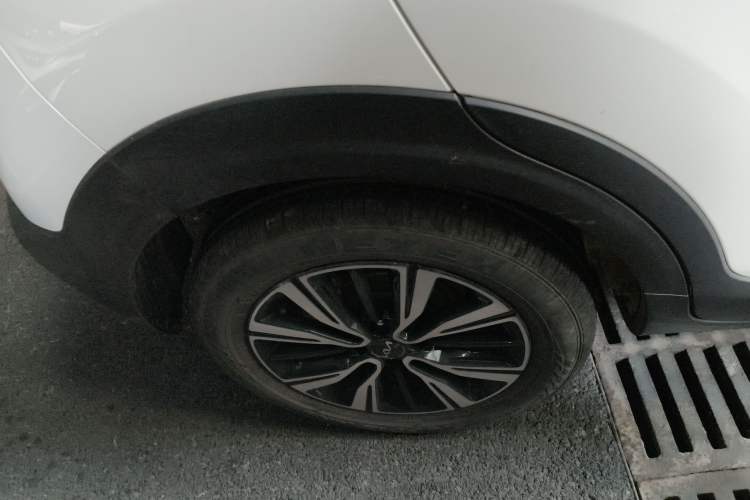 Used Kia kx1 Stonic 2021 1.4L CVT Fun Edition Right Rear Wheel Hub