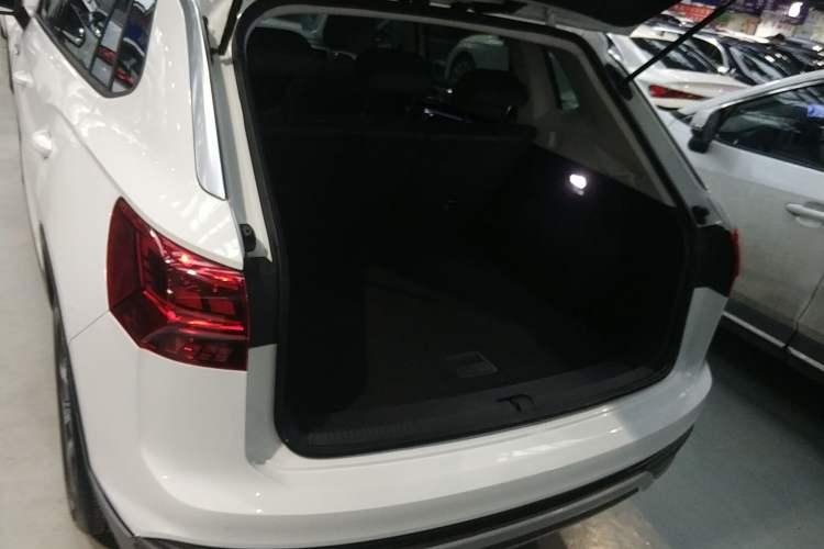 Used Volkswagen Tayron 2020 330TSI Two-Wheel Drive Luxury Smart Connectivity Version