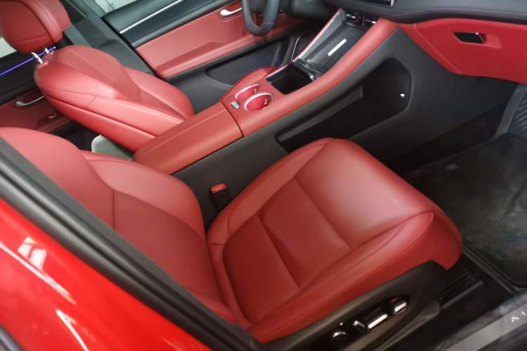 Used Hima AITO M5 2025 Extended-Range Ultra All-Wheel-Drive Version Right Front Seat