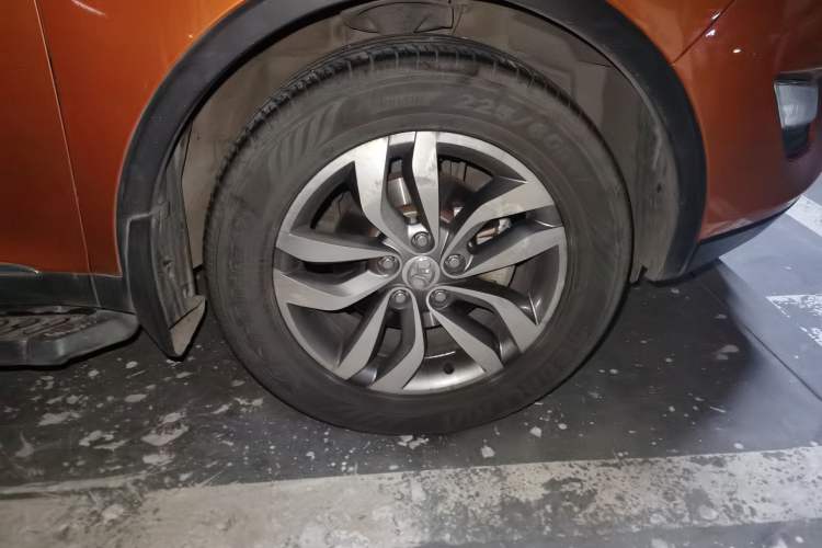 Used BAIC Senova X65 2015 2.0T Automatic Elite Model