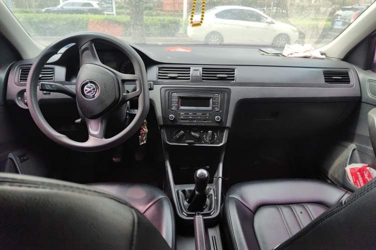 Used Volkswagen Santana 2016 1.6L Manual Fashion Edition