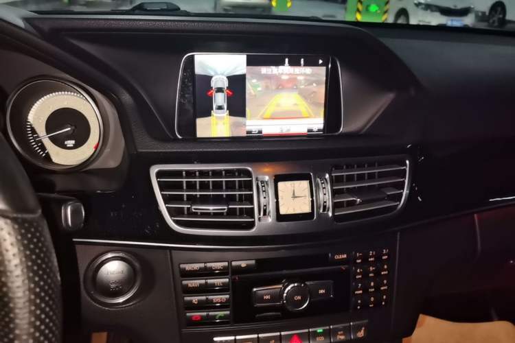 Used Mercedes-Benz E-Class 2015 E 260 L Sport Luxury Model Audio And AC Panel