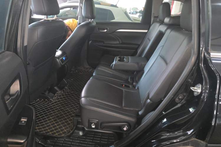 Used Toyota Highlander 2018 2.0T Four-Wheel Drive Prestige Version 7 Seats China VI Standard Left Rear Seat