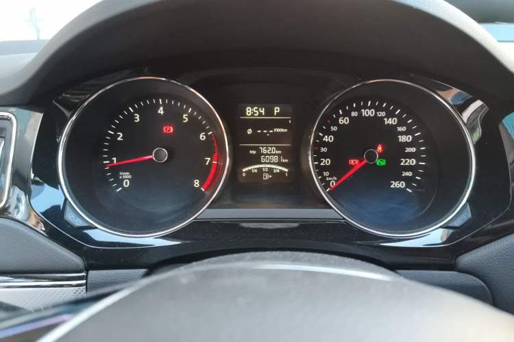 Used Volkswagen Sagitar 2015 1.6L Automatic Comfort Model
