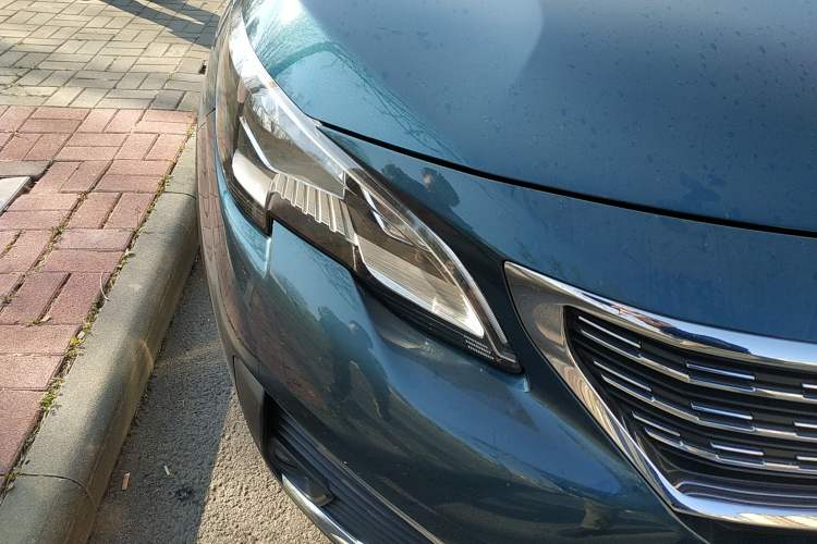 Used Peugeot 5008 2017 350THP 7-Seater Elite Edition
