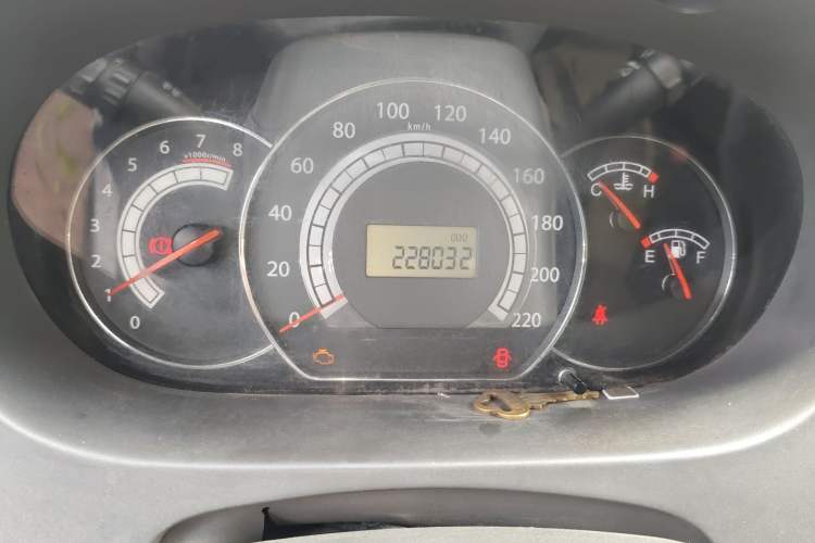 Used JAC Group Refine M2 2012 1.5L MT IKEA Luxury Edition Odometer Close Up