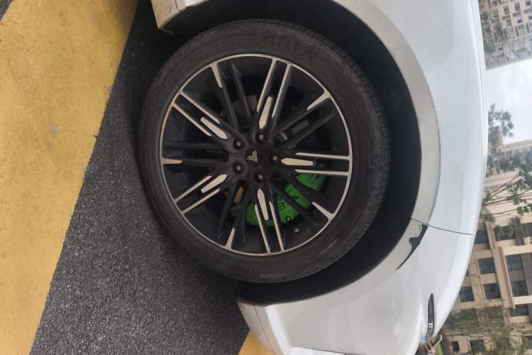 Used NETA S 2022 Extended-Range Version 1160 km Range Rear-Wheel Drive Mid-Grade