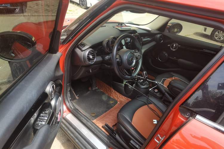 Used MINI 2018 1.5T ONE PLUS Five-Door Edition Driver Seat