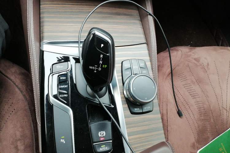 Used BMW 5 Series 2018 530Li Leading Edition Luxury Package Gear Lever