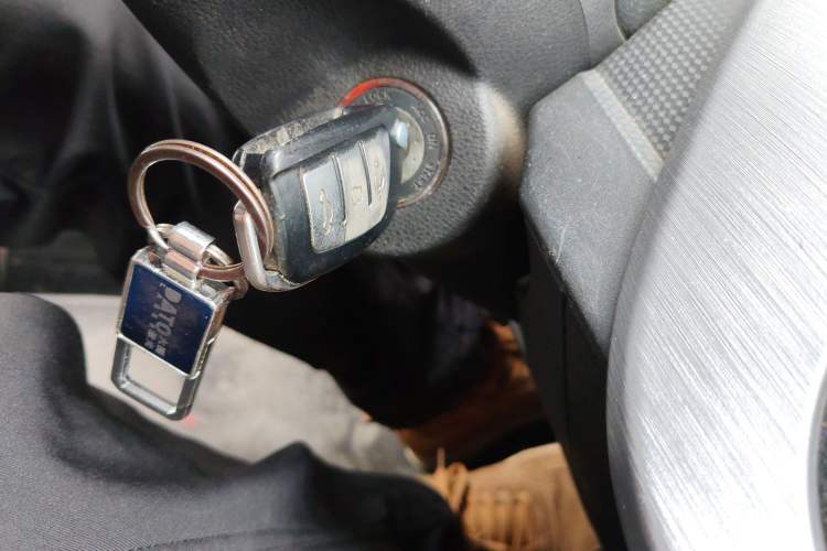 Used Geely Auto Vision 2019 Upgraded Model 1.5L Manual Luxury Version China VI Standard
