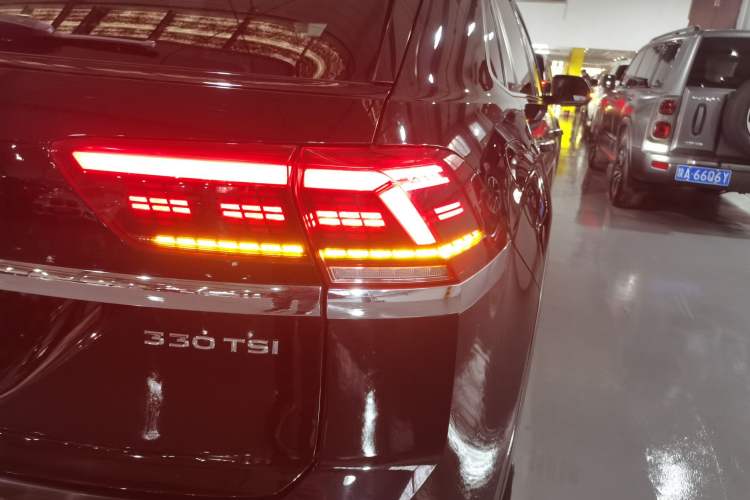 Used Volkswagen Teramont X 2019 330TSI Two-Wheel-Drive Prestige Luxury Edition