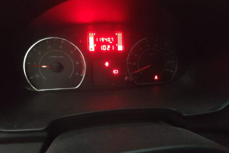 Used Wuling Hongguang V 2019 1.5L Base Window-Sealed Vehicle China VI LAR