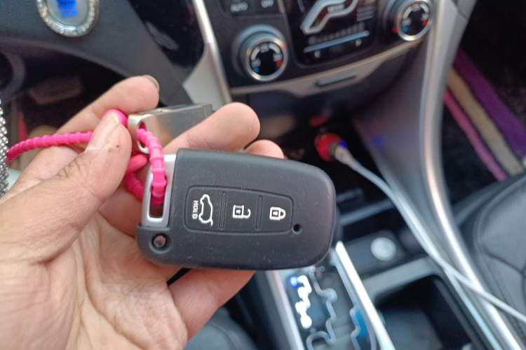 Used Hyundai Sonata 2013 2.0L Automatic Luxury Edition
